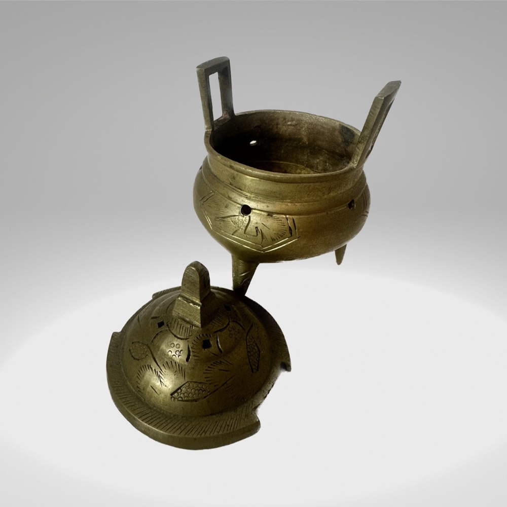 Antique 19C Chinese Brass Censer Solid Brass Incense Burner. - Picture 6 of 7